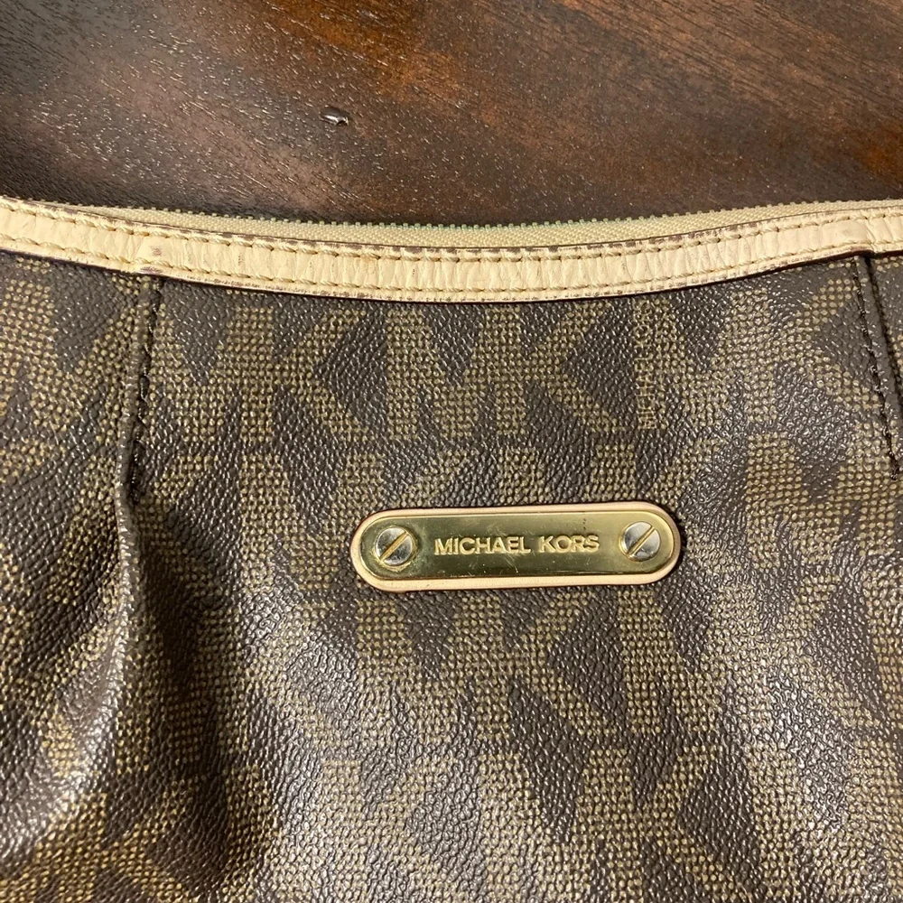 MK Michael Kors signature logo embossed tote shoulder bag - Picture 14 of 14